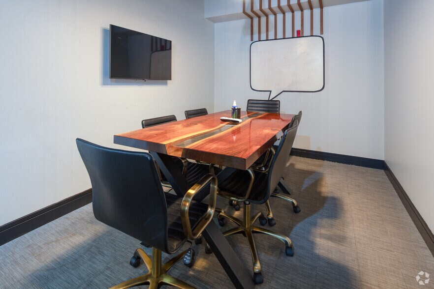 More Photos Of 1212 S Michigan Ave, Chicago Apartments For Lease