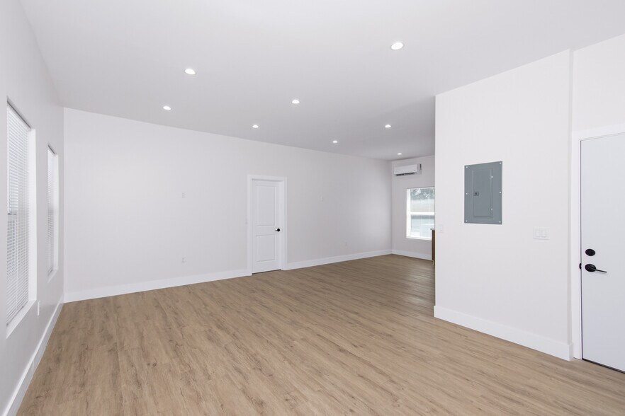 More Photos Of 1823 P St, Sacramento Apartments For Sale