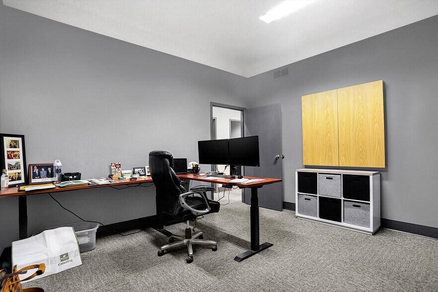 More Photos Of 615 Russell Ave, Indianapolis Medical For Sale