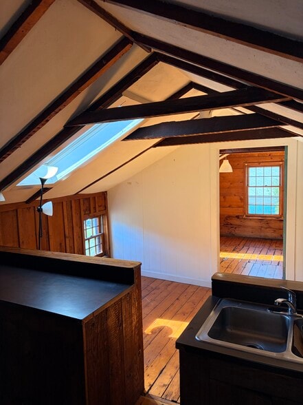 More Photos Of 91 Wall St, Madison Office For Lease