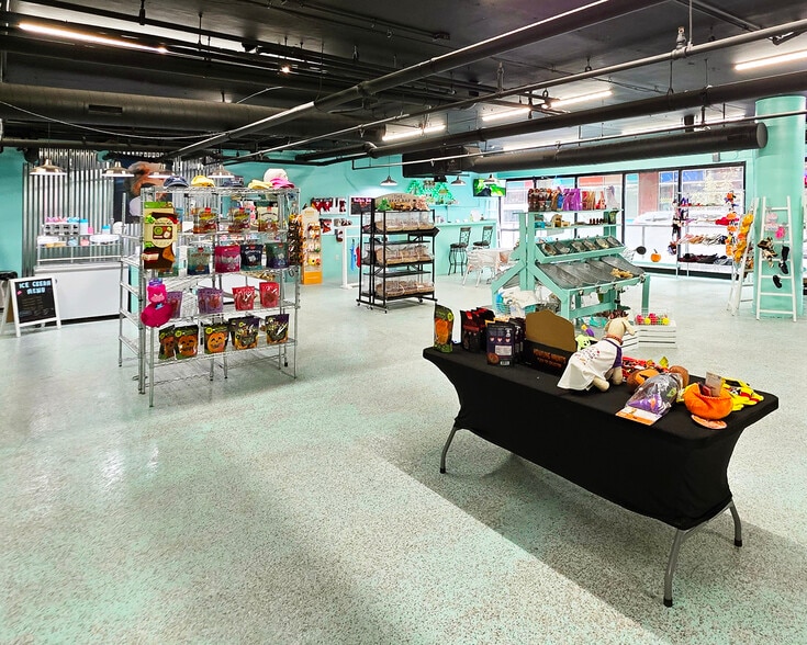 More Photos Of 1352 South St, Philadelphia Apartments For Lease