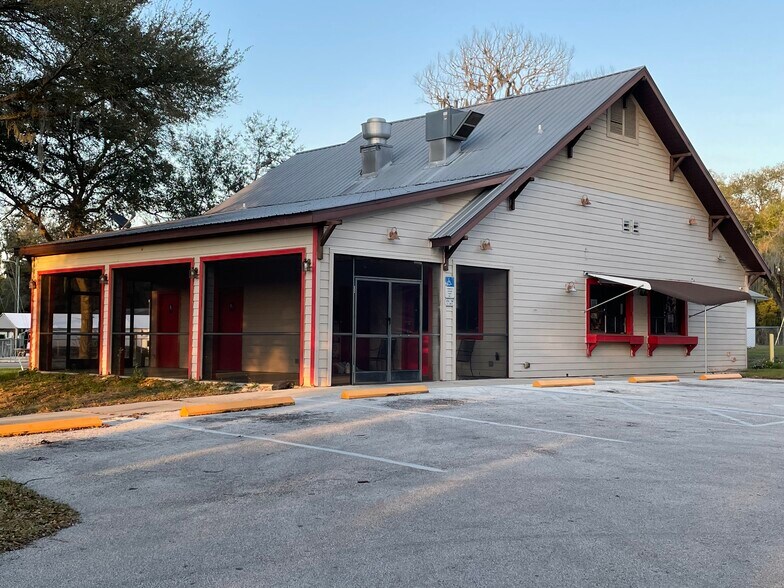 Primary Photo Of 2535 Main St, Leesburg Restaurant For Sale