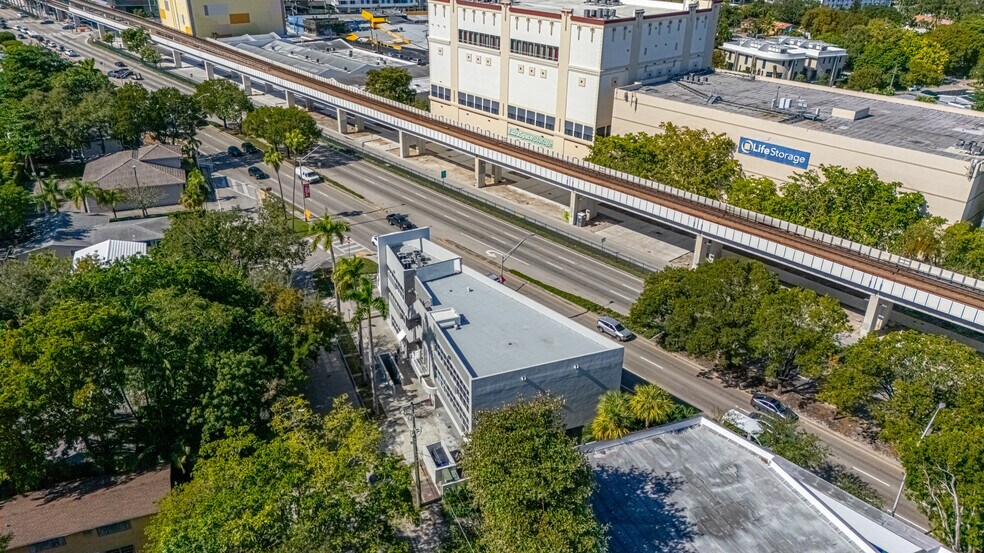 More Photos Of 2424 S Dixie Hwy, Coconut Grove Loft Creative Space For Sale