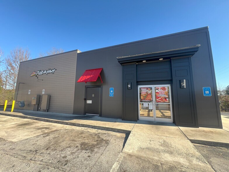 More Photos Of 614 Bankhead Hwy, Carrollton Storefront For Lease