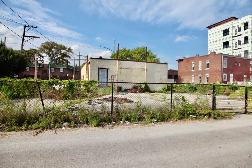 More Photos Of 4452 Manchester Ave, Saint Louis Restaurant For Sale