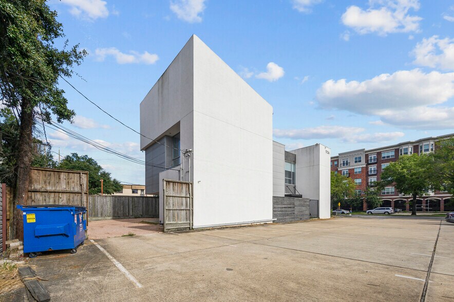 More Photos Of 1724 Richmond Ave, Houston Medical For Sale