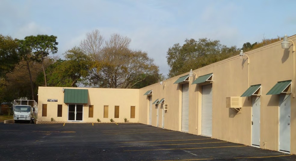 Primary Photo Of 5840 Ulmerton Rd, Clearwater Manufacturing For Lease