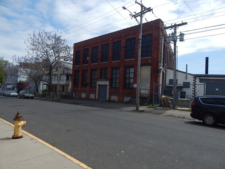 More Photos Of 209 Center St, Bridgeport Warehouse For Sale