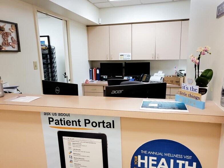 More Photos Of 5601 21st Ave W, Bradenton Office For Lease