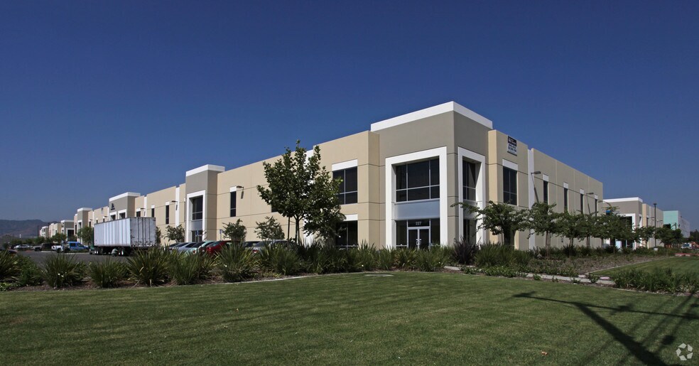 More Photos Of 139-189 N Sunset Blvd, City Of Industry Unknown For Lease