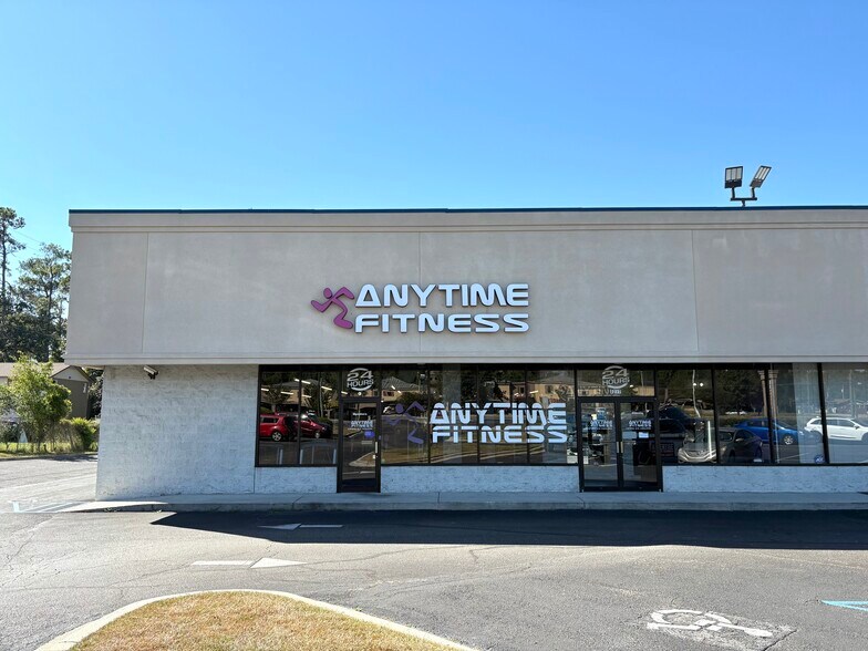 More Photos Of 3219 Apalachee Pky, Tallahassee General Retail For Lease