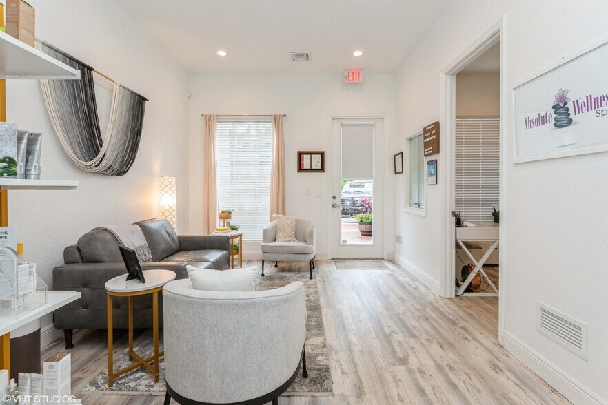 More Photos Of 221 Greenwich Cir, Jupiter Medical For Sale