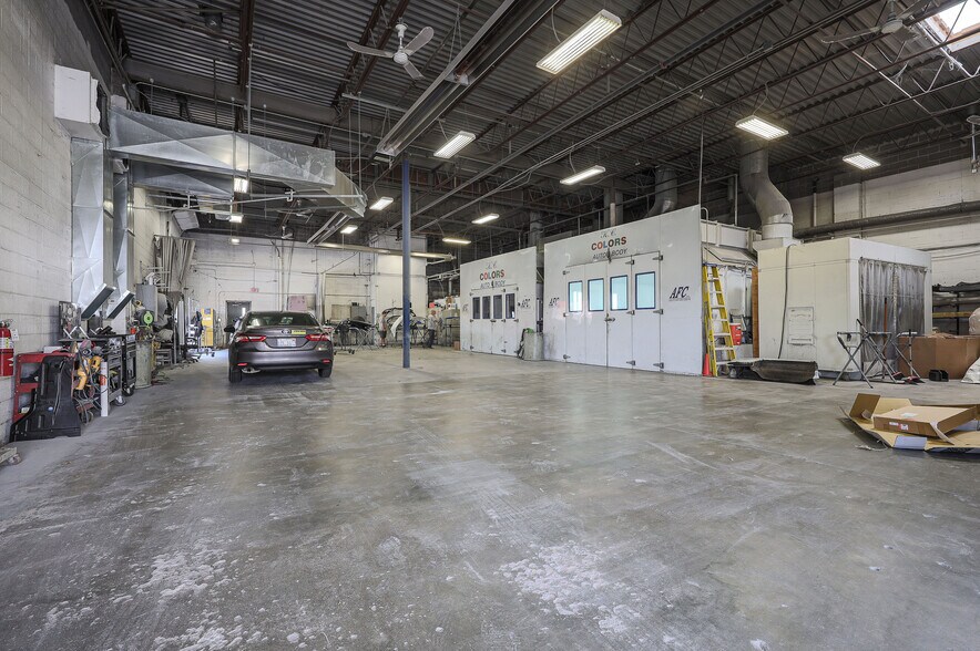 More Photos Of 2005-2007 W 103rd Ter, Leawood Service For Sale