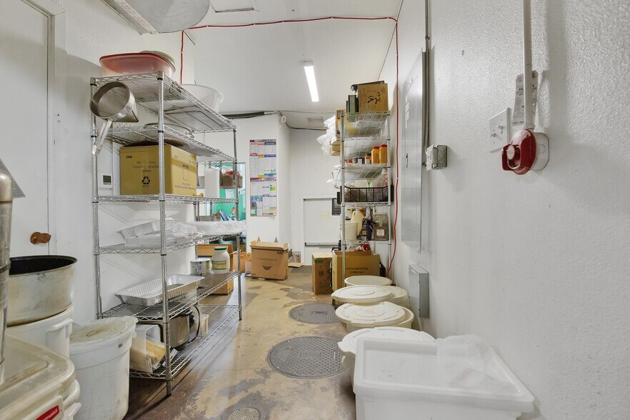 More Photos Of 5003 N Lombard St, Portland Restaurant For Lease