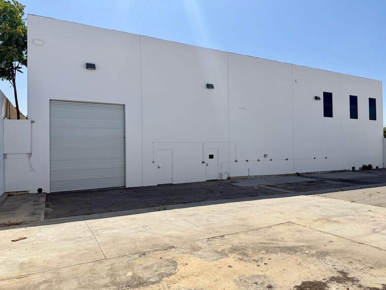 More Photos Of 7949 Ajay Dr, Sun Valley Warehouse For Lease