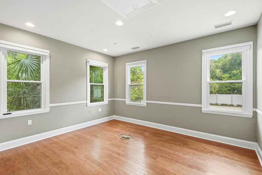More Photos Of 537 E Park Ave, Tallahassee Office For Sale