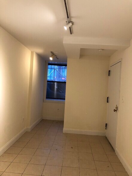 More Photos Of 42 W 65th St, New York Apartments For Lease