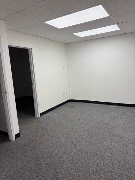 More Photos Of 1712 Clubhouse Rd, Reston Medical For Sale