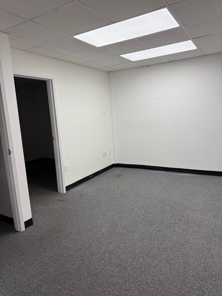 More Photos Of 1712 Clubhouse Rd, Reston Medical For Lease