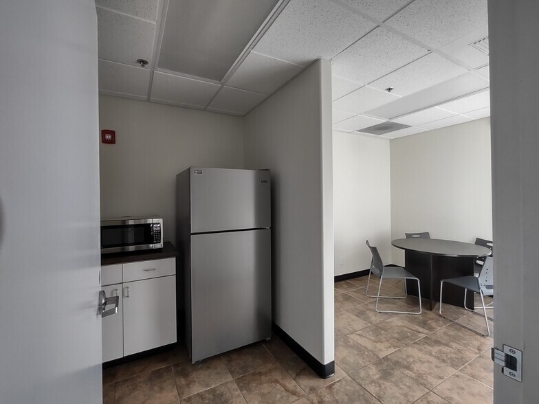 More Photos Of 12021 Jacaranda Ave, Hesperia Medical For Lease