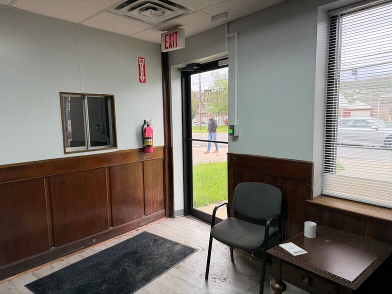 More Photos Of 1200 Morgantown Ave, Fairmont Warehouse For Sale
