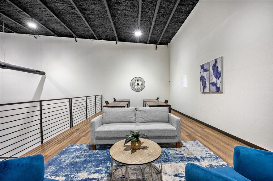 More Photos Of 1229 NW 122nd St, Oklahoma City Light Manufacturing For Sale