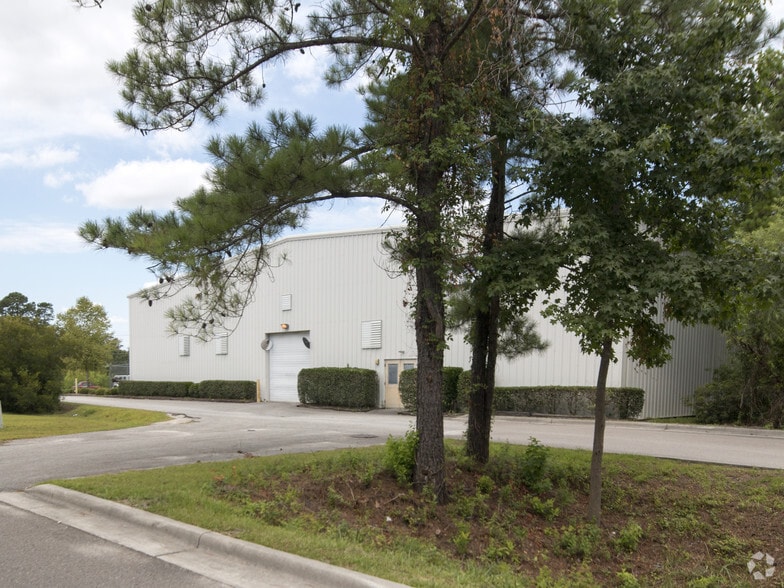 More Photos Of 4608 Coddington Loop, Wilmington Warehouse For Lease