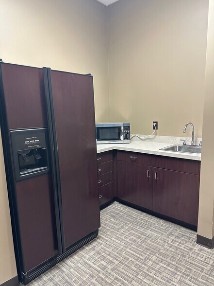 More Photos Of 2102 N 117th Ave, Omaha Loft Creative Space For Lease