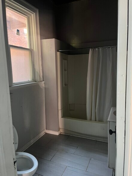 More Photos Of 1615 Maryland Ave, Covington Multifamily For Sale