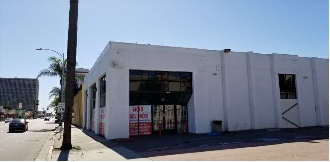 More Photos Of 1408-1410 N Main St, Santa Ana Storefront Retail Office For Lease