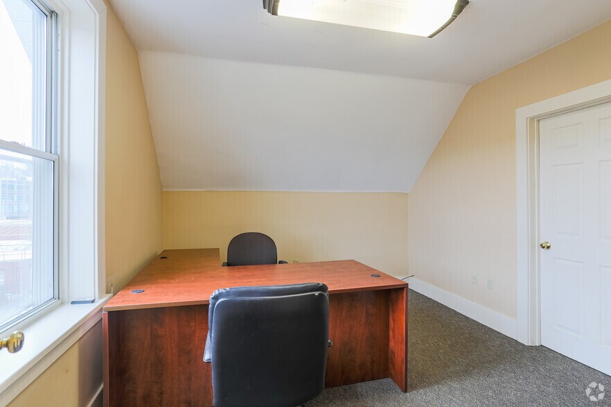More Photos Of 510 Washington Ave, Carnegie Coworking Space