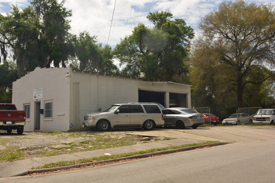 More Photos Of 800 S Adelle Ave, Deland Contractor Storage Yard For Sale