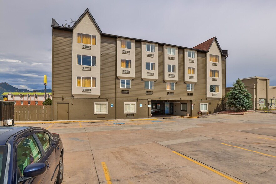 More Photos Of 8350 Razorback Rd, Colorado Springs Hotel For Sale