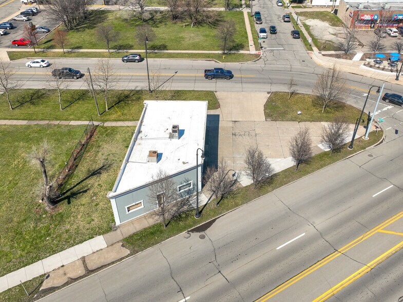 More Photos Of 10306 Dix, Dearborn Office For Sale