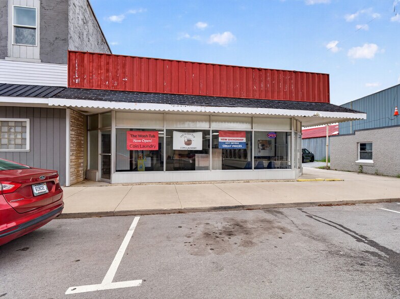 More Photos Of 217 State St, Ashley General Retail For Sale