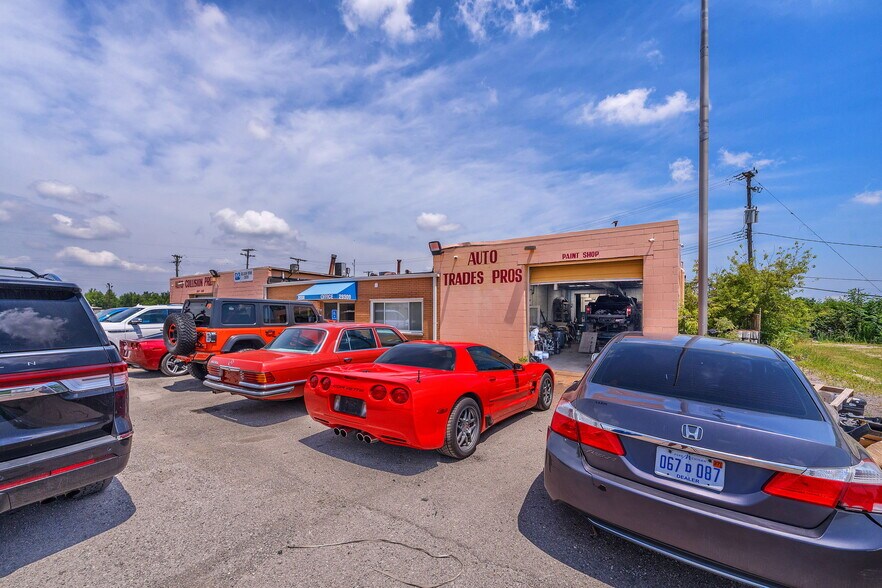 More Photos Of 29300 Goddard Rd, Romulus Manufacturing For Sale