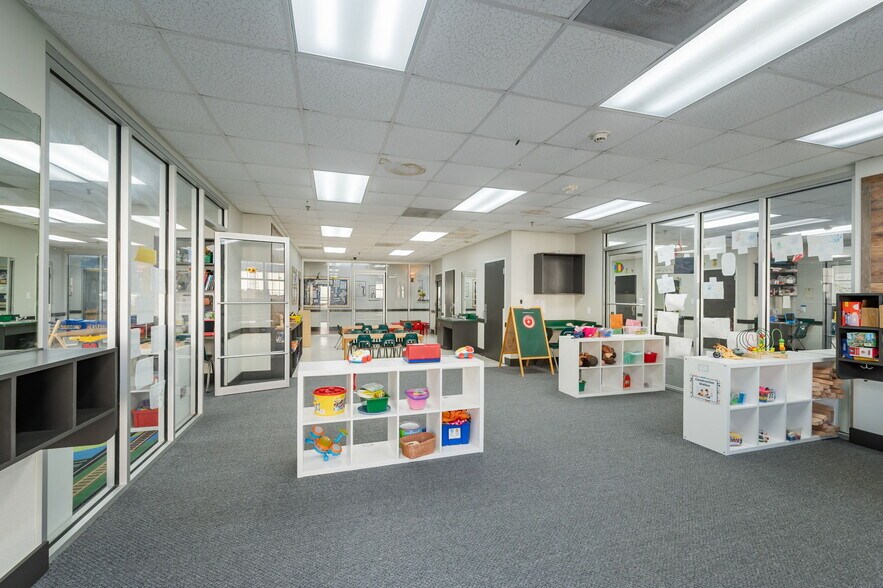 More Photos Of 10002 Camino Bandera, San Antonio Daycare Center For Sale