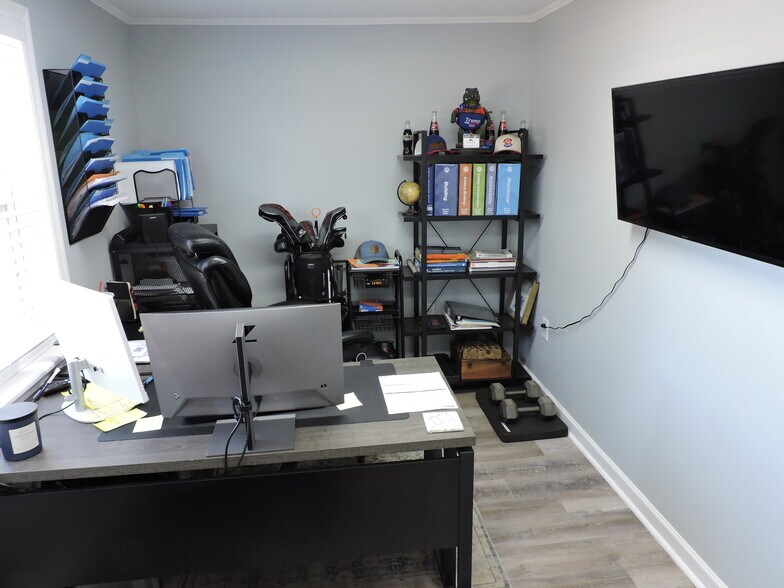 More Photos Of 5722 Dunn Ave, Jacksonville Medical For Sale