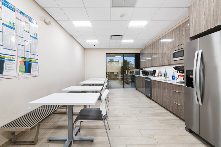 More Photos Of 3313 W Commercial Blvd, Fort Lauderdale Unknown For Sale