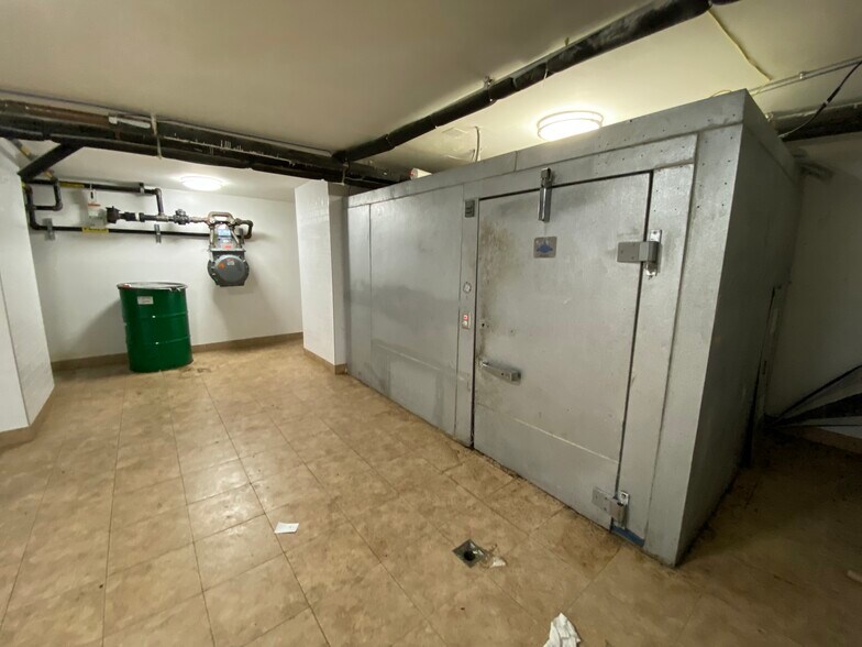 More Photos Of 886-894 1st Ave, New York Apartments For Lease