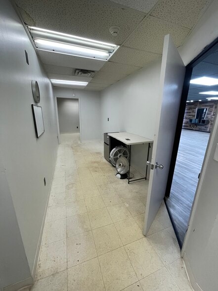 More Photos Of 4814-4818 Mcknight Rd, Pittsburgh Freestanding For Lease