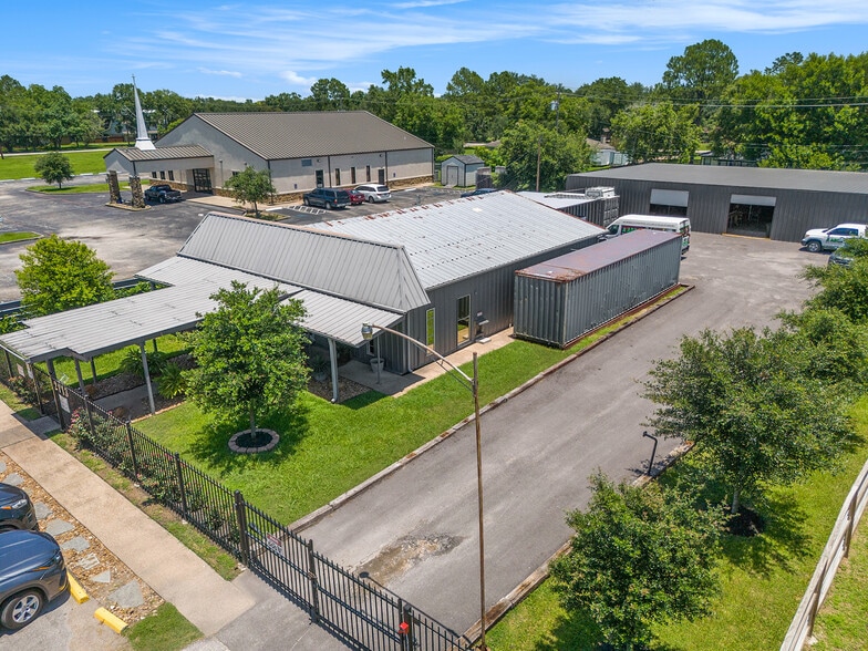 More Photos Of 2113 Garden Rd, Pearland Light Distribution For Sale