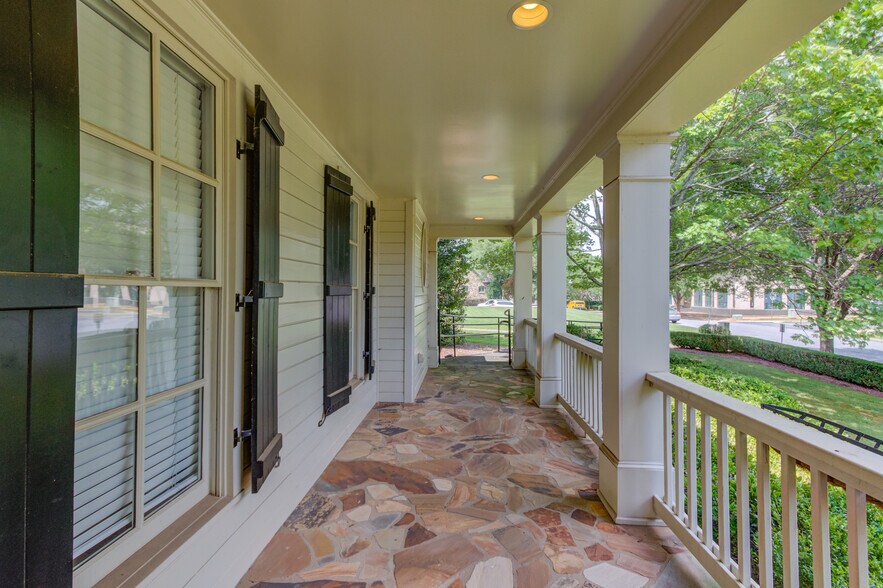 More Photos Of 5920 Odell St, Cumming Office For Sale