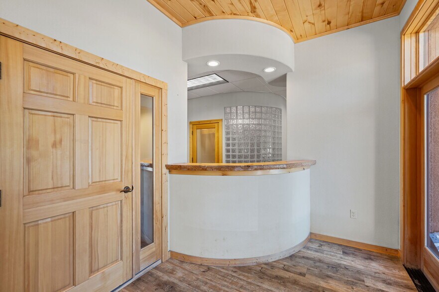More Photos Of 101 Sundial Dr, Woodland Park Medical For Sale