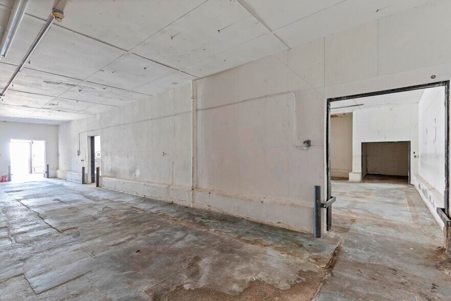 More Photos Of 410-420 E Beach Ave, Inglewood Warehouse For Sale