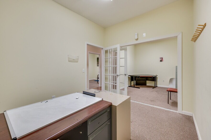 More Photos Of 3815 Highway 66 S, Rogersville Office For Lease