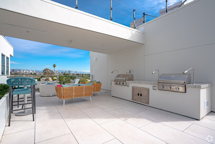 More Photos Of 2929 Pennsylvania Ave, Santa Monica Apartments For Lease