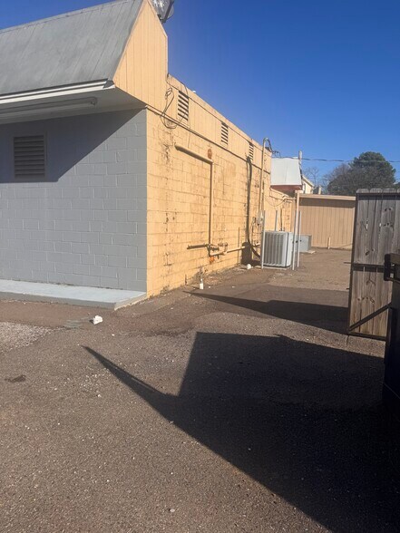 More Photos Of 1515 Main St, Southaven General Retail For Lease