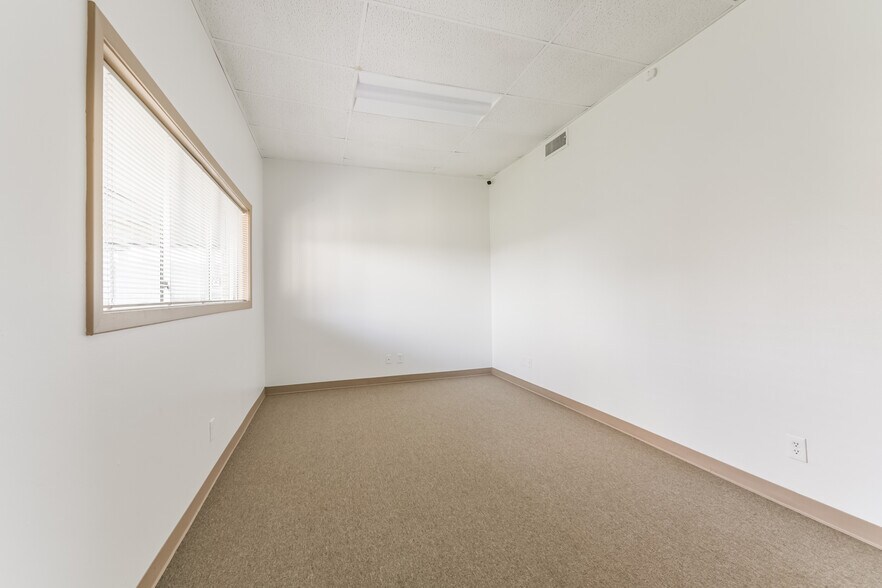 More Photos Of 1022 Pasadena Blvd, Pasadena Medical For Lease