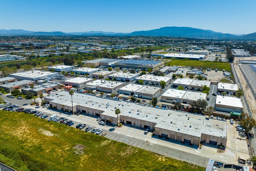 More Photos Of 43214 Black Deer Loop, Temecula Service For Lease